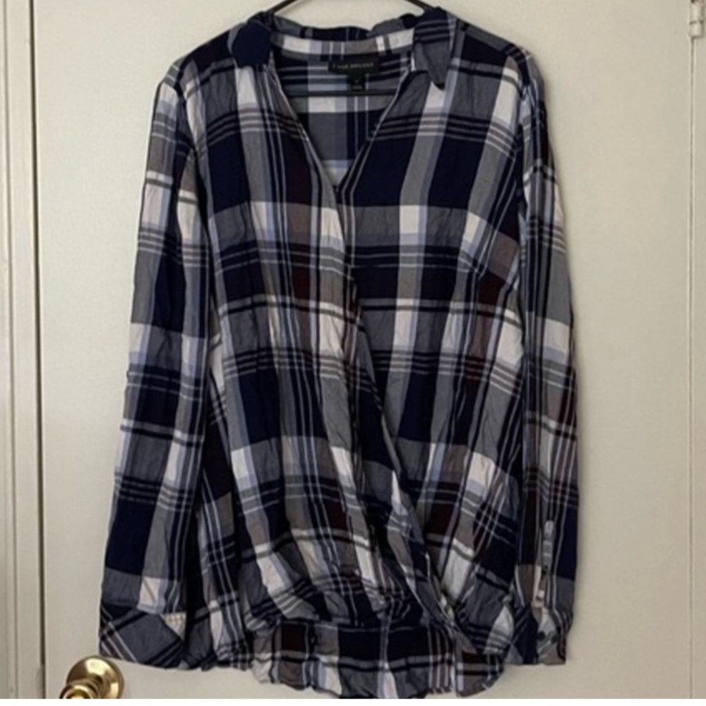Lane Bryant Flannel Crossover Top w/Banded Waist. Size 16.